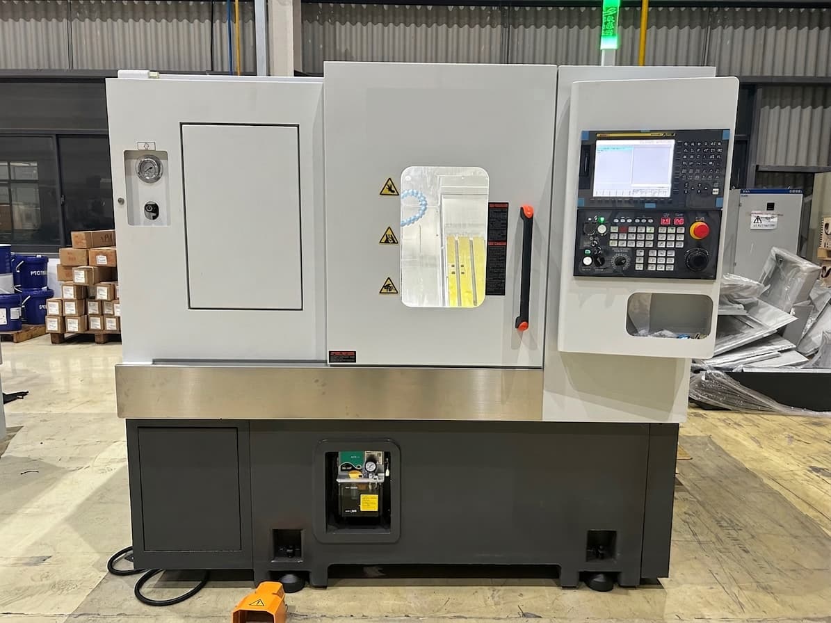 FCL-160A — Torno CNC Compacto de Pequeno Porte